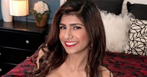 big tits mia|Mia Khalifa Big Tits Compilation Vidéos Porno 